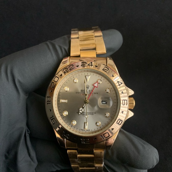 Watch - Picture 2 of 6